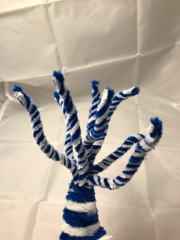 Pipe cleaner octopus tentacles